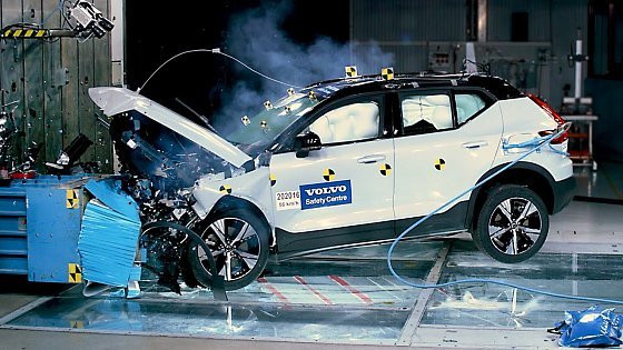 Video: VOLVO XC40 RECHARGE | THE SAFEST SMALL ELECTRIC SUV | CRASH TEST
